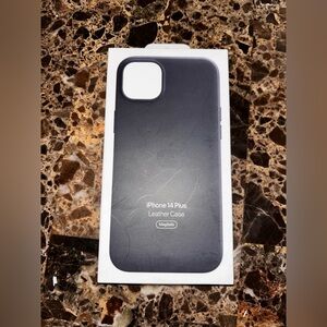 Apple iPhone 14 Plus Leather Case - black